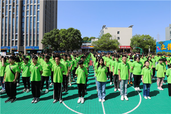 新生力量 向上成長(zhǎng)|南京新華2022年秋季新生職業(yè)素質(zhì)拓展訓(xùn)練正式開(kāi)營(yíng)！